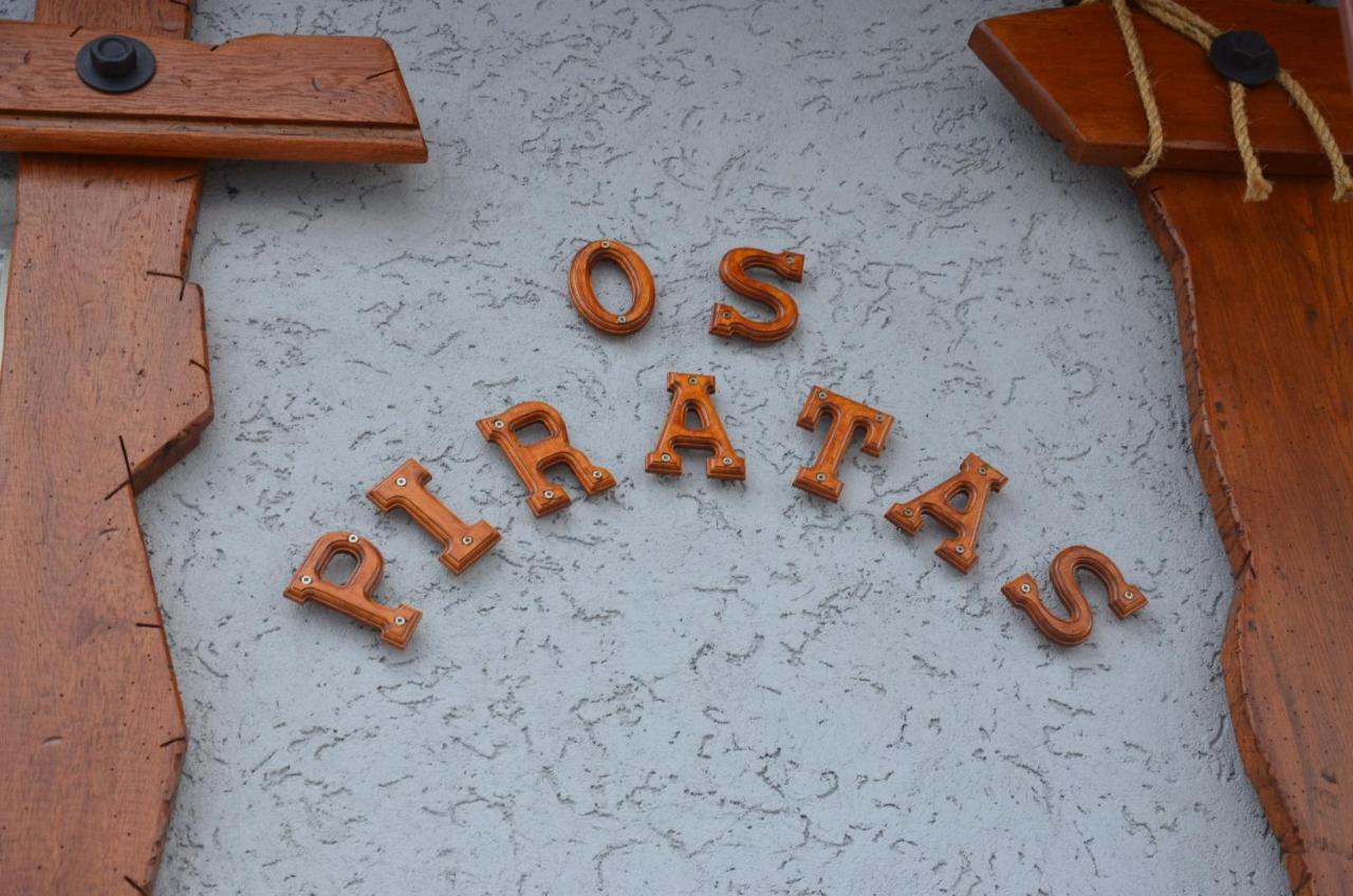 Отель Os Piratas Шарнека Экстерьер фото