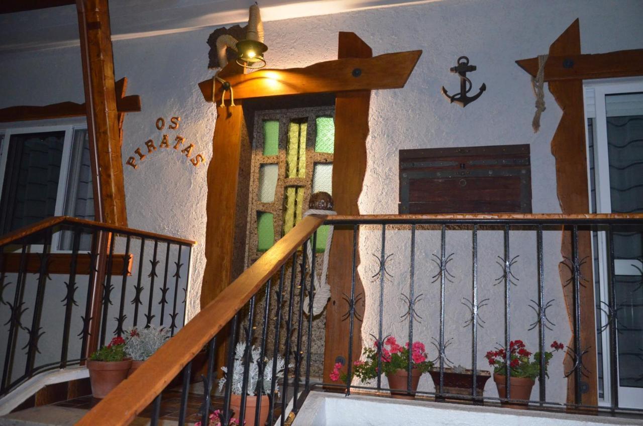 Отель Os Piratas Шарнека Экстерьер фото